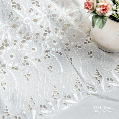 布碼蕾絲-棉布蕾絲法式浪漫自然花朵縷空造型花邊-寬約110公分(白／米白)