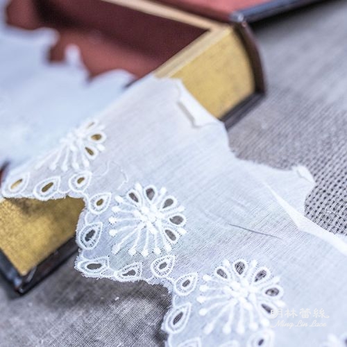 棉布蕾絲-歐式古典華麗純白縷空歐式圖騰花邊-寬約9公分