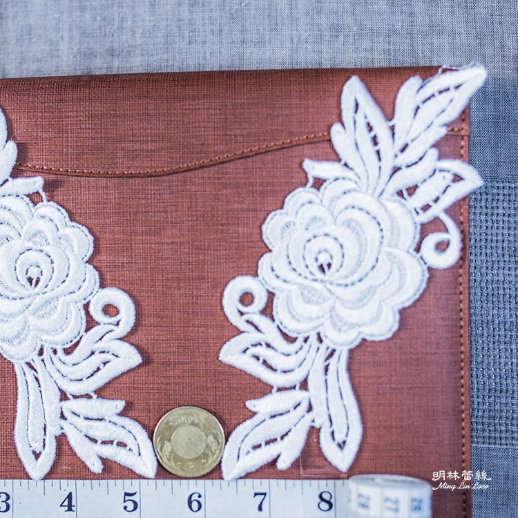 Dentelle De Fleur Gauche Et Droite Fleur De Rose Blanche